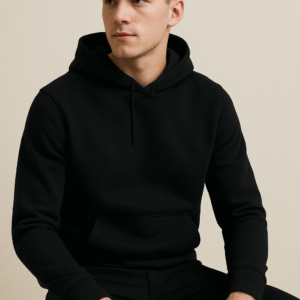 Sweat-shirt Noir à capuche en coton certifié RCS https://outrageroyal.com/categorie-produit/sweat-shirt-homme/sweat-a-capuche/