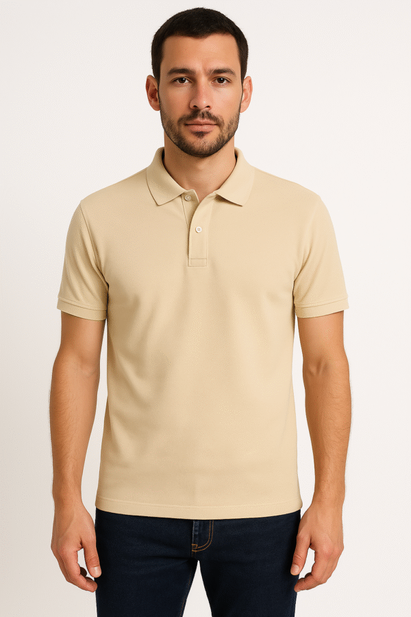 Polo classique Beige 100% coton peigné https://outrageroyal.com/shop/polo-beige-classique-100-coton-peigne/