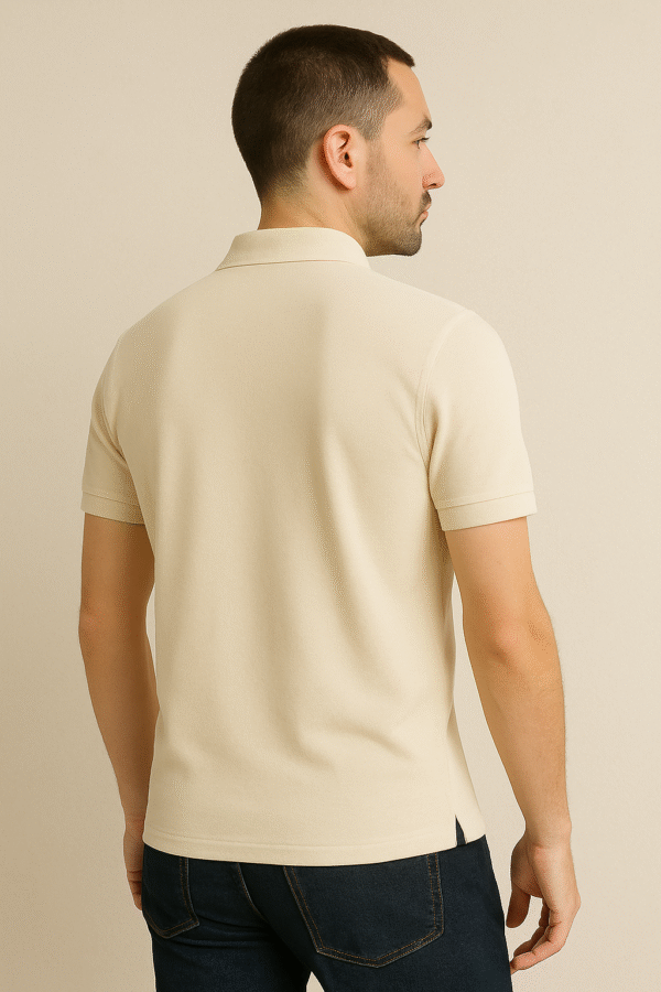 Polo classique Beige 100% coton peigné https://outrageroyal.com/shop/polo-beige-classique-100-coton-peigne/